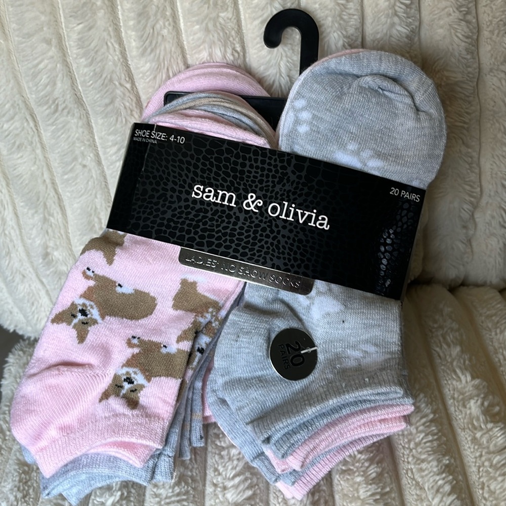 Sam & Olivia woman’s 20 pair socks